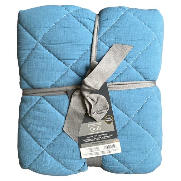 Better Homes & Gardens Other - Better Homes & Gardens Blue Diamond Gauze Quilt w/ Tag, Full/Queen